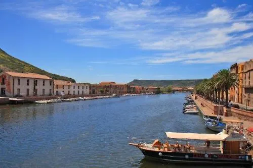 Hotel S'Ammentu Bosa Affittacamere